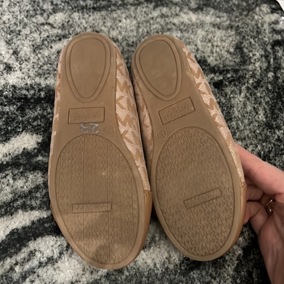 MICHAEL KORS NEW girls Michael Kors shoes sz 13 - Picture 5 of 7